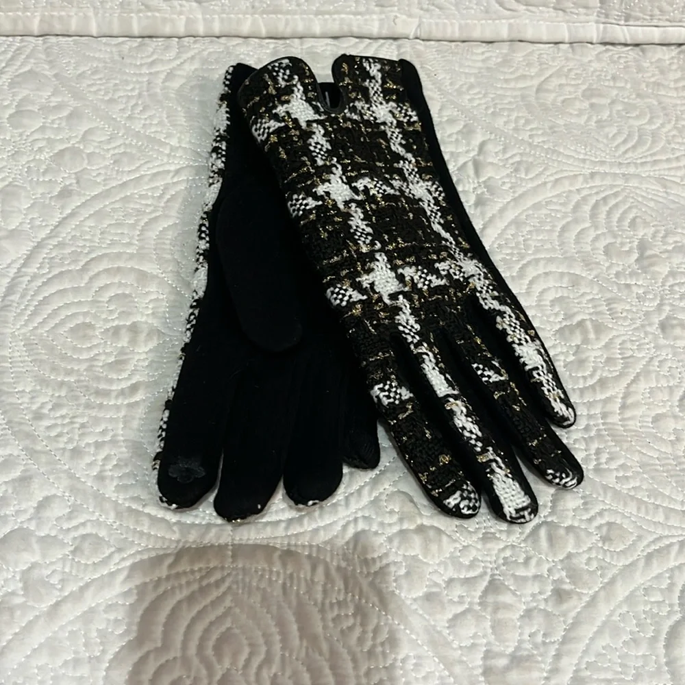 Plaid Lurex tweed gloves, NWT‎